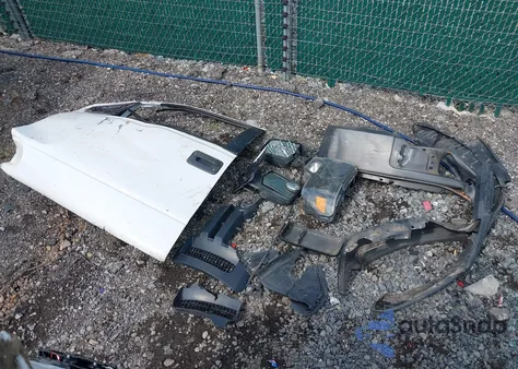 2012 Ford F-150 Xl z USA, uszkodzony, nr VIN 1FTMF1CM5CFD01918